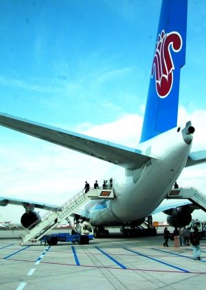 �й��׼�A380�־������Ϻ� 17�ս��׷�(ͼ)